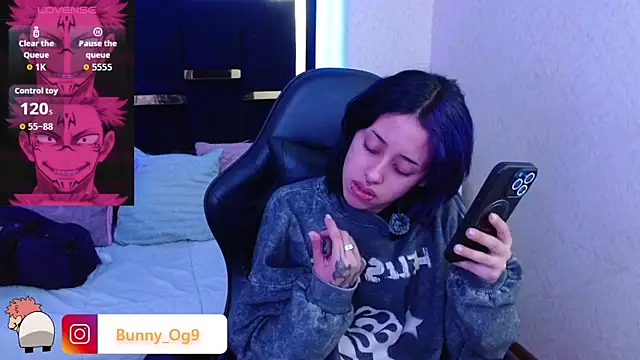 Snapshot of Bunny_O chatting on May 15, 2:18 am Bunny O online show from May 15, 2:18 am