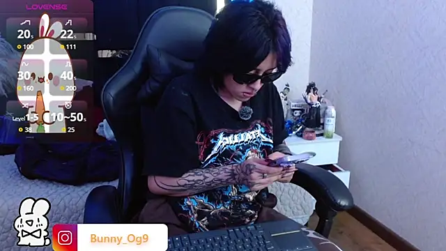 Snapshot of Bunny_O chatting on May 27, 11:57 pm Bunny O online show from May 27, 11:57 pm