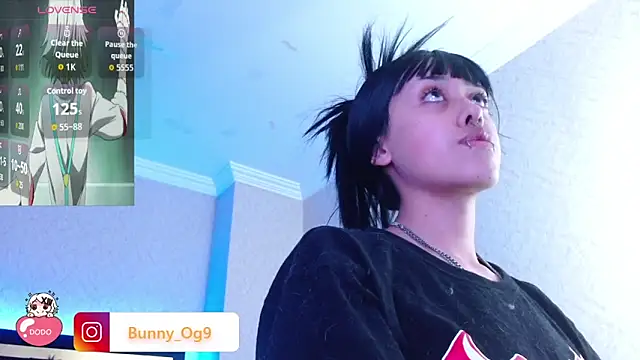 Snapshot of Bunny_O chatting on June 9, 11:38 pm Bunny O online show from June 9, 11:38 pm