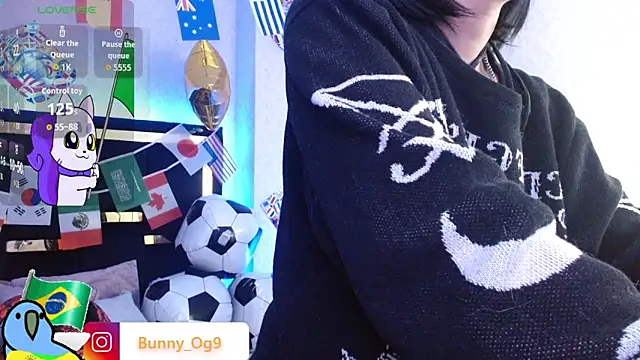 Snapshot of Bunny_O chatting on June 14, 3:41 am Bunny O online show from June 14, 3:41 am