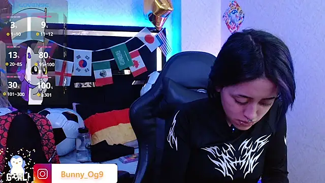 Bunny O online show from June 30, 12:00 am