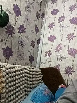 SweetLeila40 online show from March 2, 11:42 pm