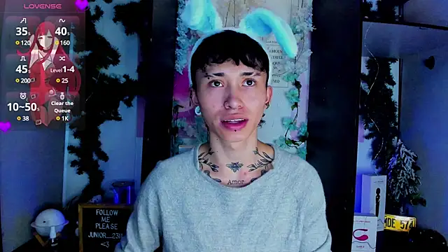 Snapshot of juniior_2311_ chatting on February 27, 10:20 pm juniior 2311 online show from February 27, 10:20 pm