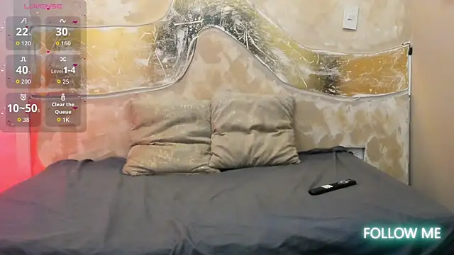 Snapshot of melaniecooperr chatting on October 19, 3:18 am melaniecooperr online show from October 19, 3:18 am