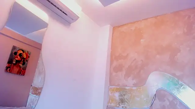 Snapshot of melaniecooperr chatting on October 26, 2:39 am melaniecooperr online show from October 26, 2:39 am