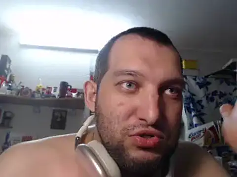 Snapshot of BISEXGOOD777 chatting on May 23, 10:47 pm BISEXGOOD777 online show from May 23, 10:47 pm
