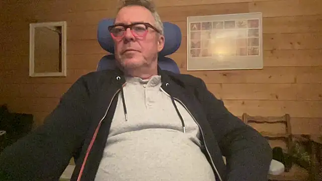 Snapshot of lelohop chatting on January 23, 5:24 am lelohop online show from January 23, 5:24 am