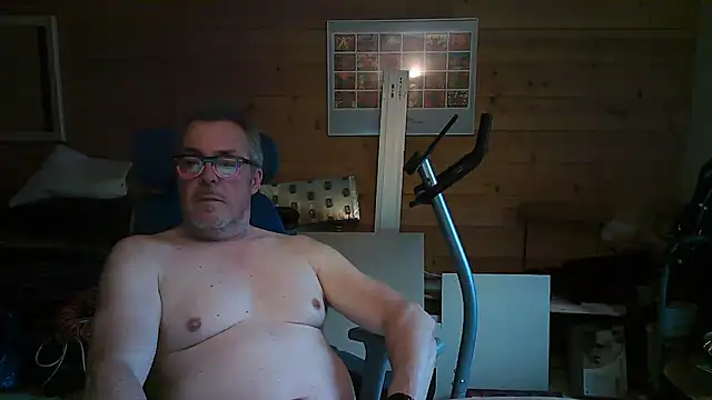 Snapshot of lelohop chatting on March 17, 7:02 am lelohop online show from March 17, 7:02 am