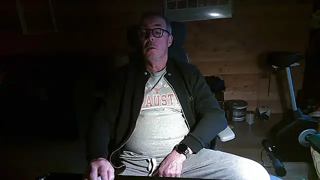 Snapshot of lelohop chatting on November 21, 7:07 am lelohop online show from November 21, 7:07 am