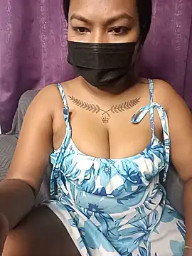 Snapshot of Hot_Urvi chatting on May 16, 8:33 am Hot Urvi online show from May 16, 8:33 am