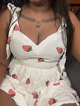 Hot Urvi online show from July 30, 4:39 pm