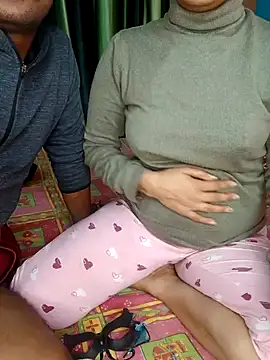 Snapshot of MUMTAJ-1 chatting on December 10, 5:22 pm MUMTAJ-1 online show from December 10, 5:22 pm