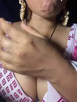 Snapshot of pikaindian chatting on May 14, 9:10 pm pikaindian online show from May 14, 9:10 pm