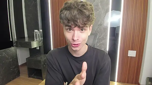 Snapshot of calvin_love_you chatting on March 30, 5:14 pm calvin love you online show from March 30, 5:14 pm