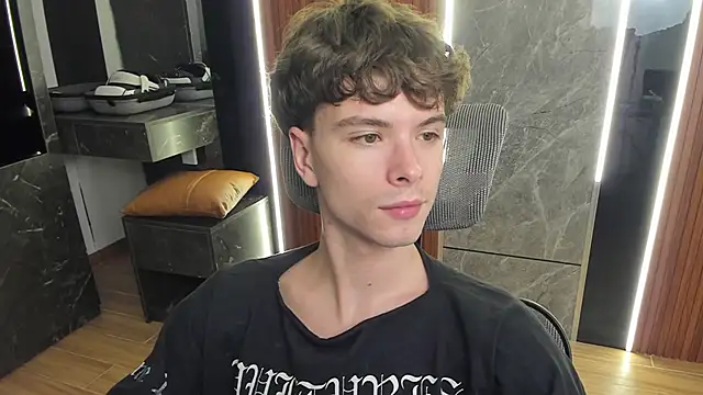 calvin love you online show from June 9, 5:02 pm