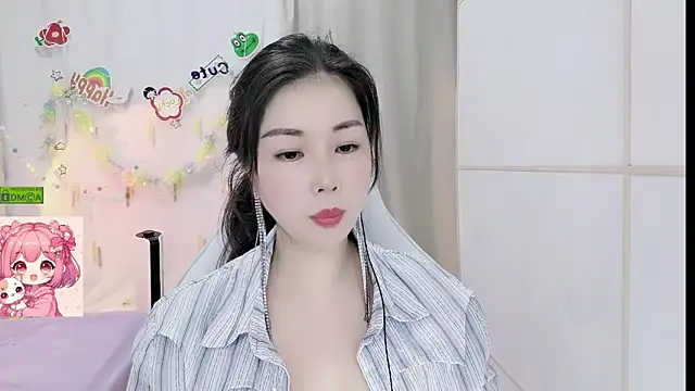 Snapshot of HK_angelchloe chatting on June 19, 1:21 am HK angelchloe online show from June 19, 1:21 am