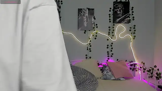 Snapshot of Melissa_babs chatting on December 8, 2:07 am Melissa babs online show from December 8, 2:07 am