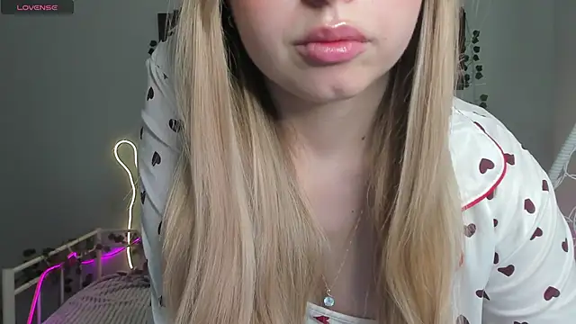 Snapshot of Melissa_babs chatting on January 28, 2:11 am Melissa babs online show from January 28, 2:11 am