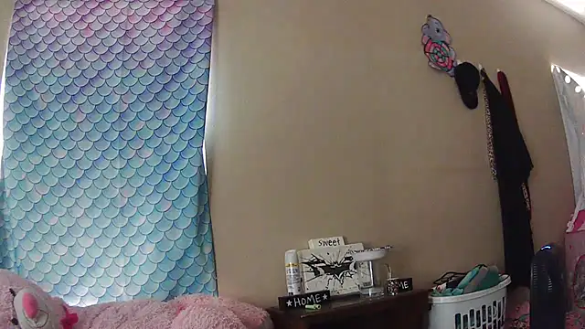 Snapshot of ManaB88 chatting on April 21, 10:12 pm ManaB88 online show from April 21, 10:12 pm