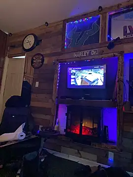 Snapshot of Naughty_Excitement chatting on March 7, 5:32 pm Naughty Excitement online show from March 7, 5:32 pm