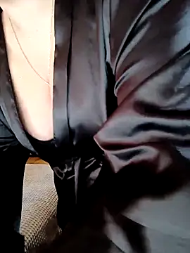 Snapshot of Annet1912 chatting on April 17, 8:17 am Annet1912 online show from April 17, 8:17 am