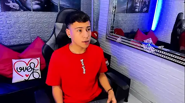 salvadorgomezx online show from January 3, 9:36 pm