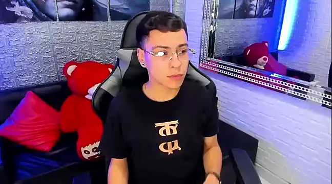 salvadorgomezx online show from January 9, 1:13 pm