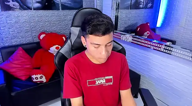 salvadorgomezx online show from January 13, 7:31 pm