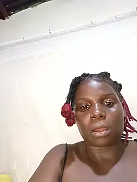 Snapshot of Soft_gal12 chatting on May 27, 10:07 pm Soft gal12 online show from May 27, 10:07 pm