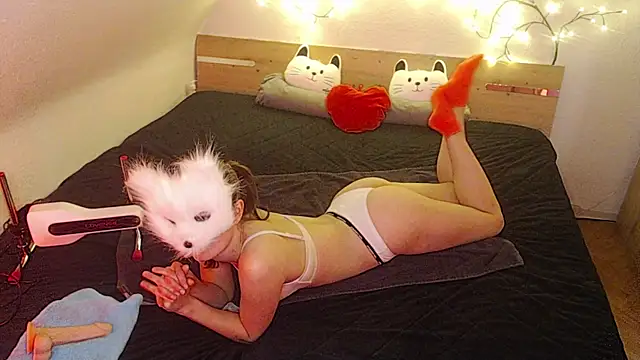 kleinelea123 online show from January 22, 2:24 pm