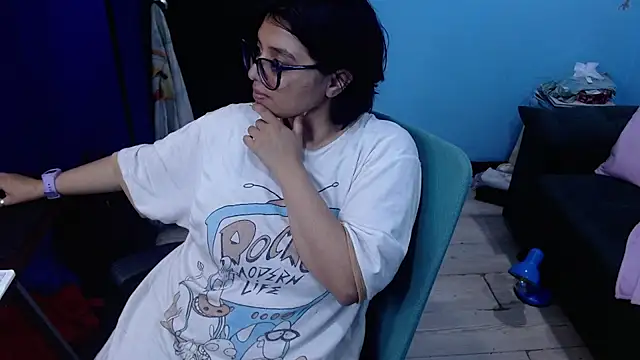Snapshot of X_CHERRY_XX chatting on July 17, 12:28 am X CHERRY XX online show from July 17, 12:28 am