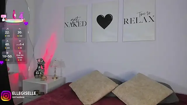ElleGisellee online show from May 2, 3:33 am