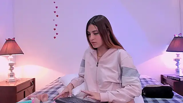 sofiarouge online show from March 13, 1:32 am