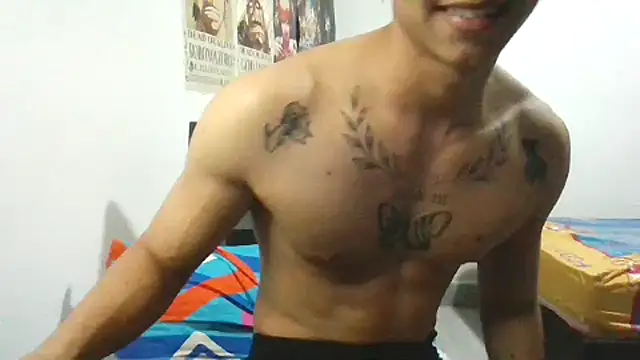 Snapshot of Dillom420 chatting on February 14, 7:17 am Dillom420 online show from February 14, 7:17 am