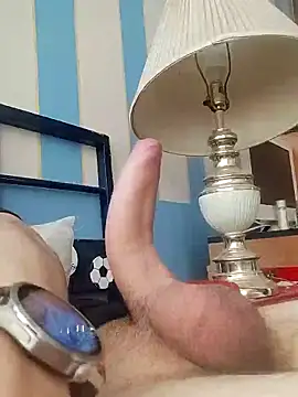 Snapshot of Oscar_898 chatting on February 17, 7:53 pm Oscar 898 online show from February 17, 7:53 pm
