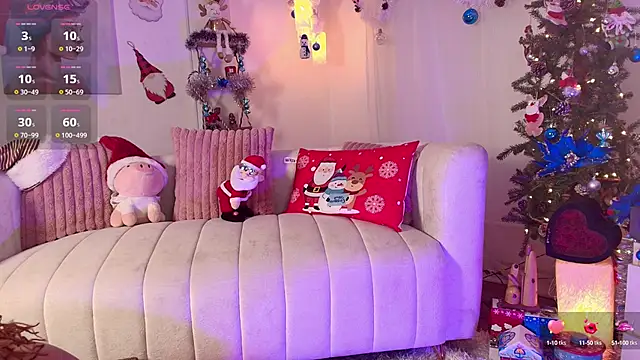 HANNAH LOVEE online show from December 13, 3:49 am