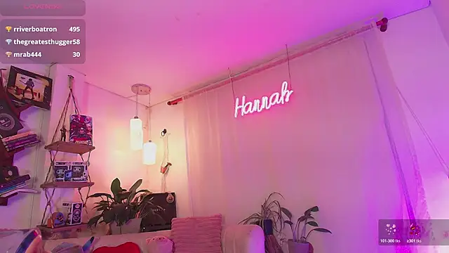 Snapshot of HANNAH_LOVEE chatting on July 7, 6:47 am HANNAH LOVEE online show from July 7, 6:47 am