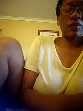 Snapshot of bustybillies chatting on May 10, 2:55 pm bustybillies online show from May 10, 2:55 pm