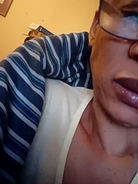 Snapshot of bustybillies chatting on May 27, 4:53 am bustybillies online show from May 27, 4:53 am