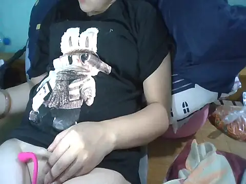 Snapshot of Mine-999 chatting on October 24, 2:13 pm Mine-999 online show from October 24, 2:13 pm