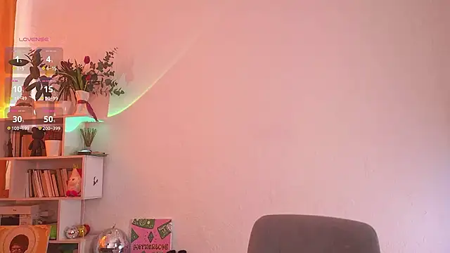 ginavontease online show from March 10, 11:15 am