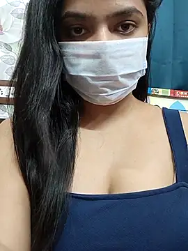 Myloveurvi online show from June 25, 5:39 pm