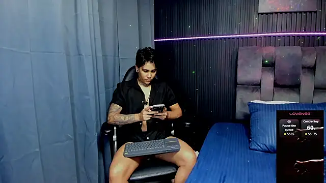 ZhoeStrong online show from October 23, 10:52 pm