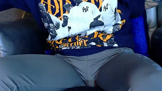 Snapshot of LusstCruella chatting on February 3, 1:38 pm LusstCruella online show from February 3, 1:38 pm