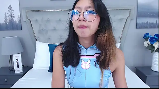 Yommi Winx online show from March 4, 10:05 pm