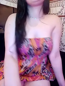 im here- online show from December 1, 9:04 pm