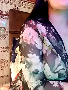 im here- online show from February 5, 5:31 pm