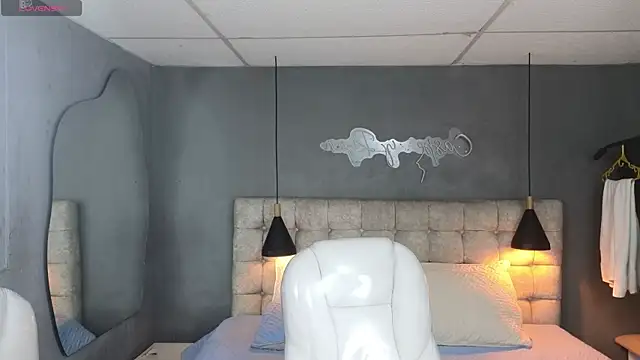 Laia and Aloby online show from November 11, 10:10 pm