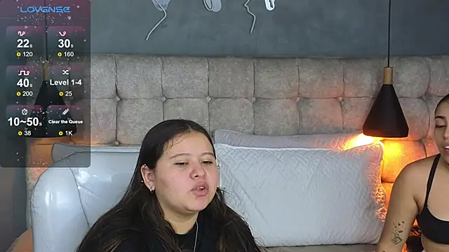 Laia and Aloby online show from December 18, 10:16 pm