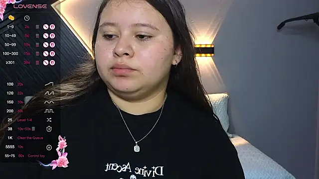 Laia and Aloby online show from February 18, 10:06 pm